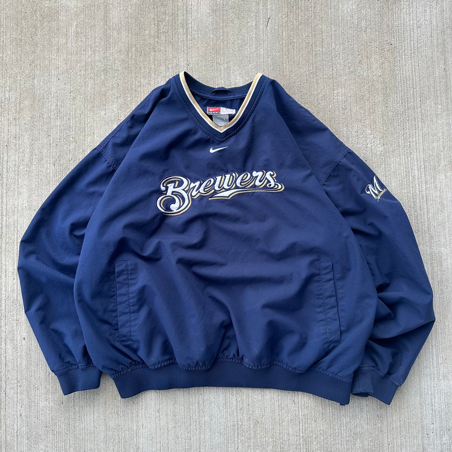 Milwaukee Brewers Nike Center Swoosh Windbreaker L